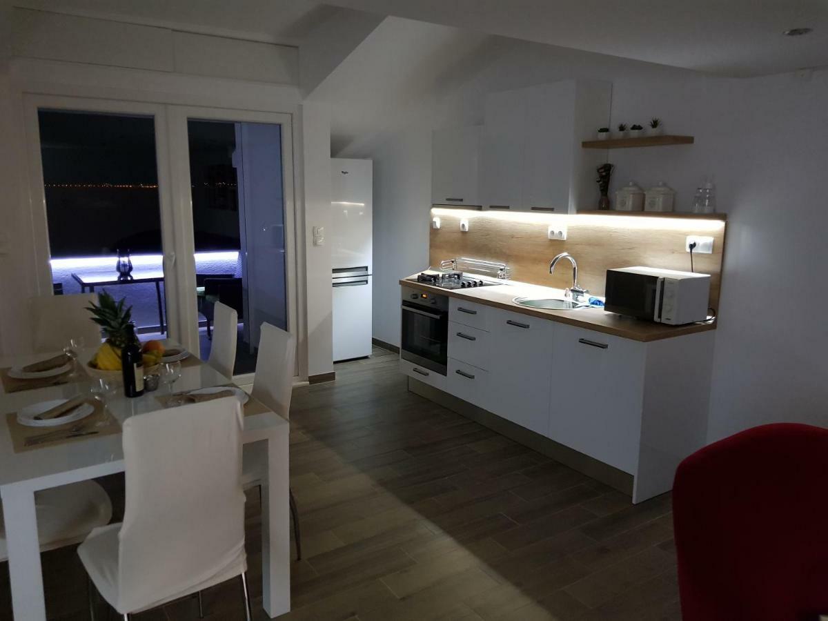 Apartamento Perla Castellana Kaštela Exterior foto